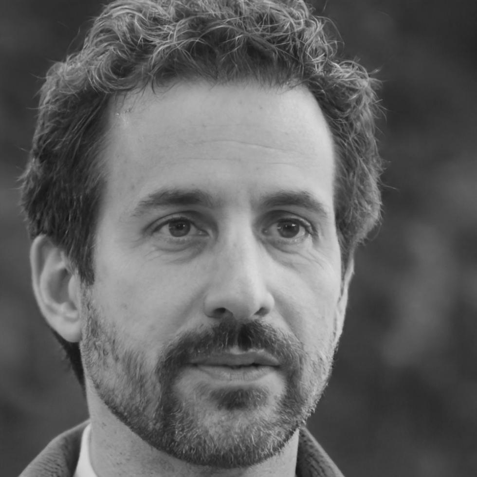 Portrait de Thibault Merceron, analyste financier senior